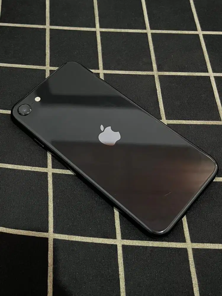 iPhone SE 64GB ibox