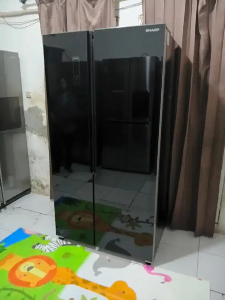 Dijual kulkas side by side sharp mulus