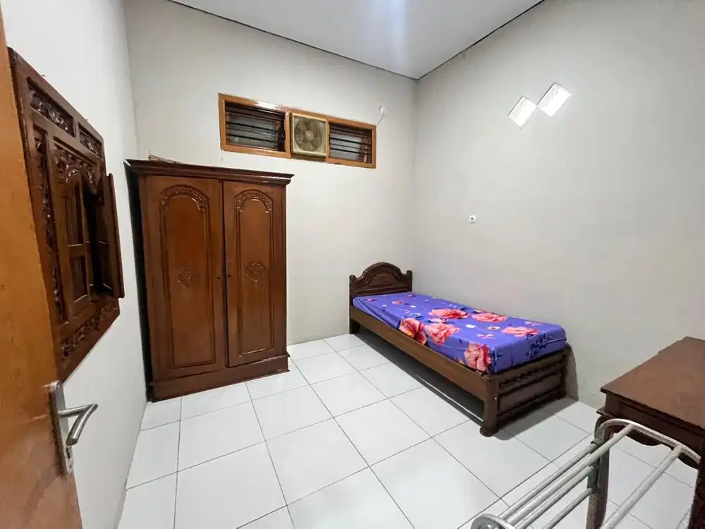 Disewakan kost Utan Kayu