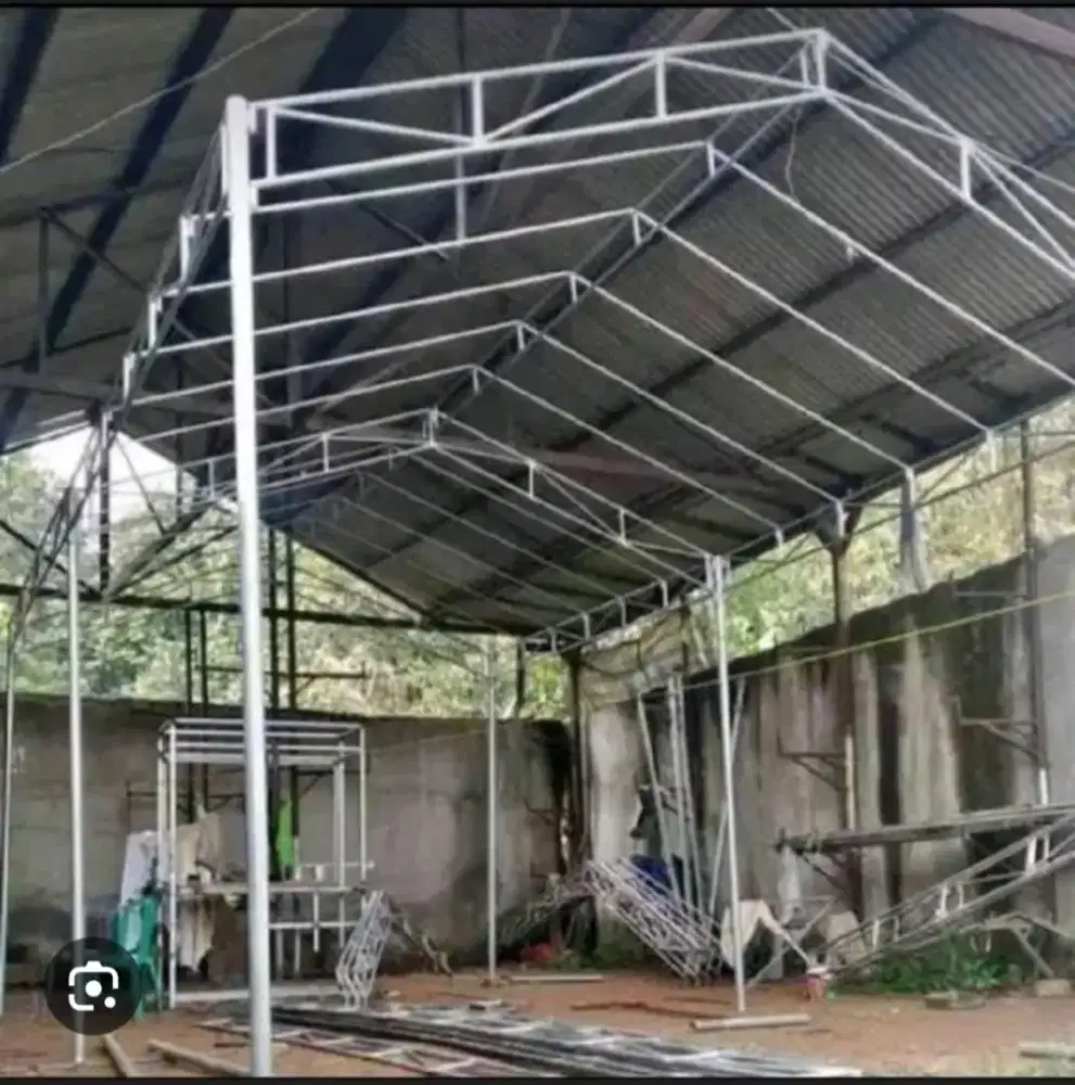 Jual tenda bekas pakai pribadi lengkap sama trepal nya.