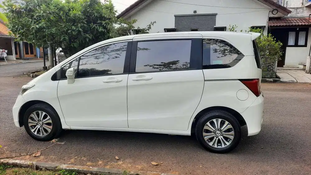 Honda Freed 2013 Bensin