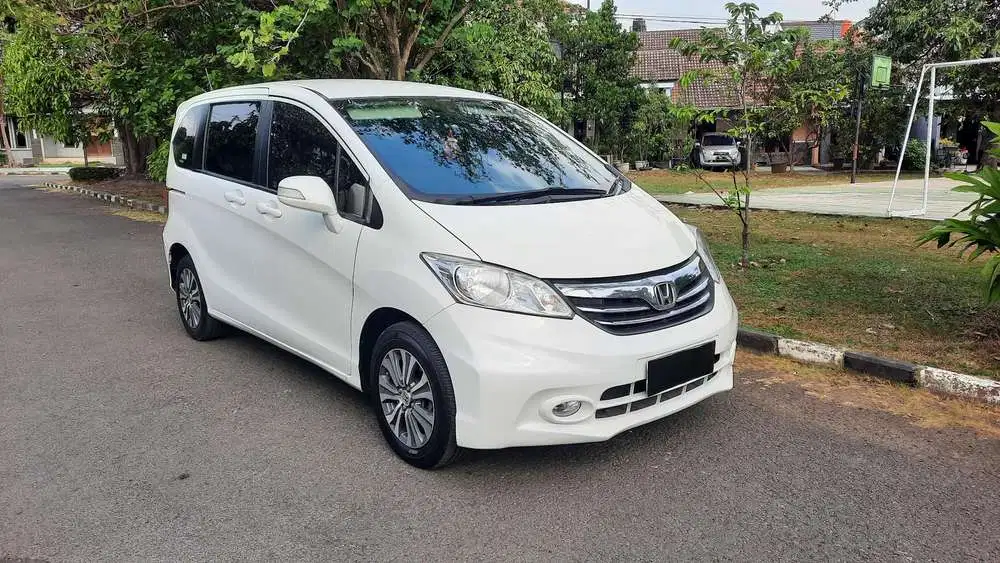 DIJUAL CEPAT Honda Freed SD 2013 AC Double ISTIMEWA