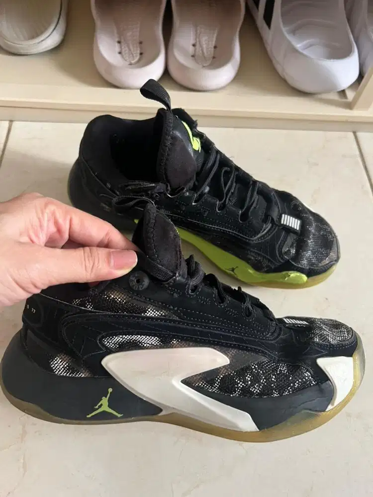 Sepatu anak size 36