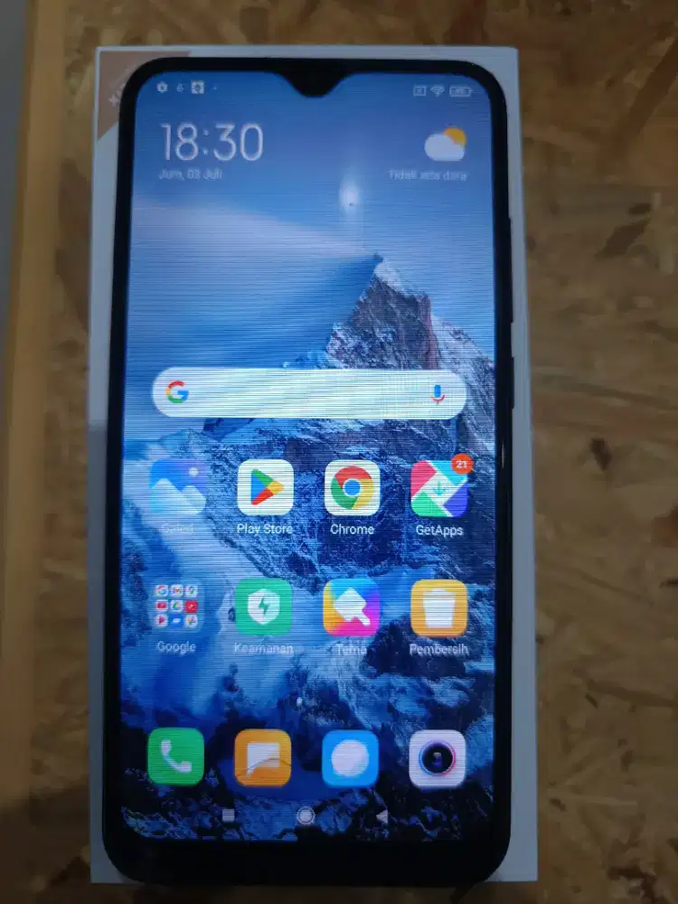 Redmi 8A pro 2/32 minus LCD retak