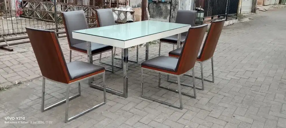 Cellini meja makan import full stainless istimewah