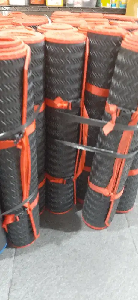 Matras tebal buat olah raga camping