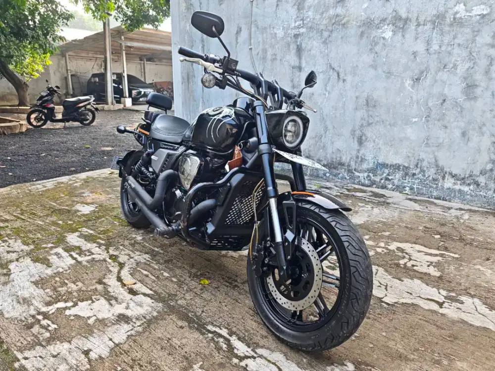 Bs Kredit/TT QJ SRV 250 Benelli Keeway V252 Vtwin Benda SM sport V16