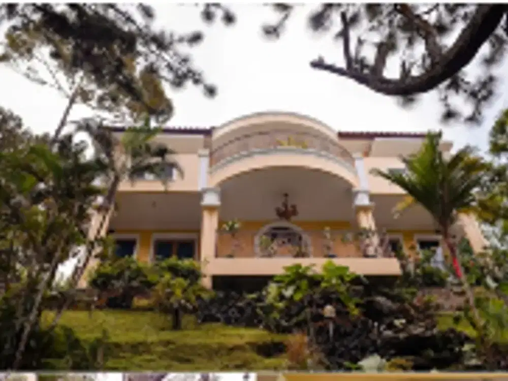 Dijual Villa Larissa  Kab.Bogor & beserta isinya
