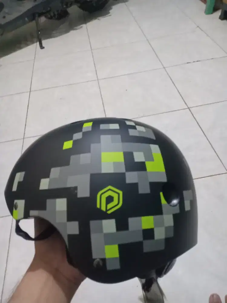 Helm sepeda baru