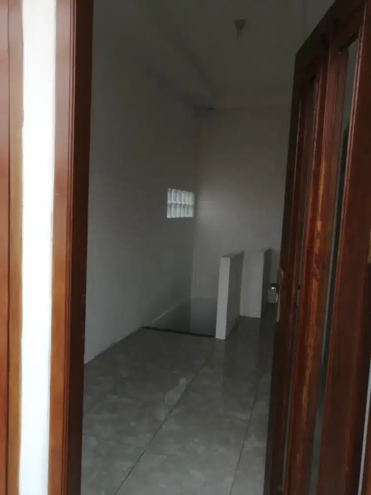 Disewakan murah rumah 2 lt