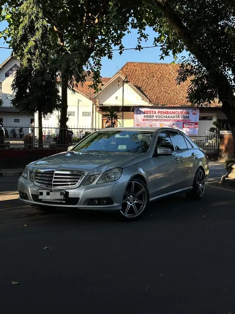 Mercedes Benz E200 W212 2011