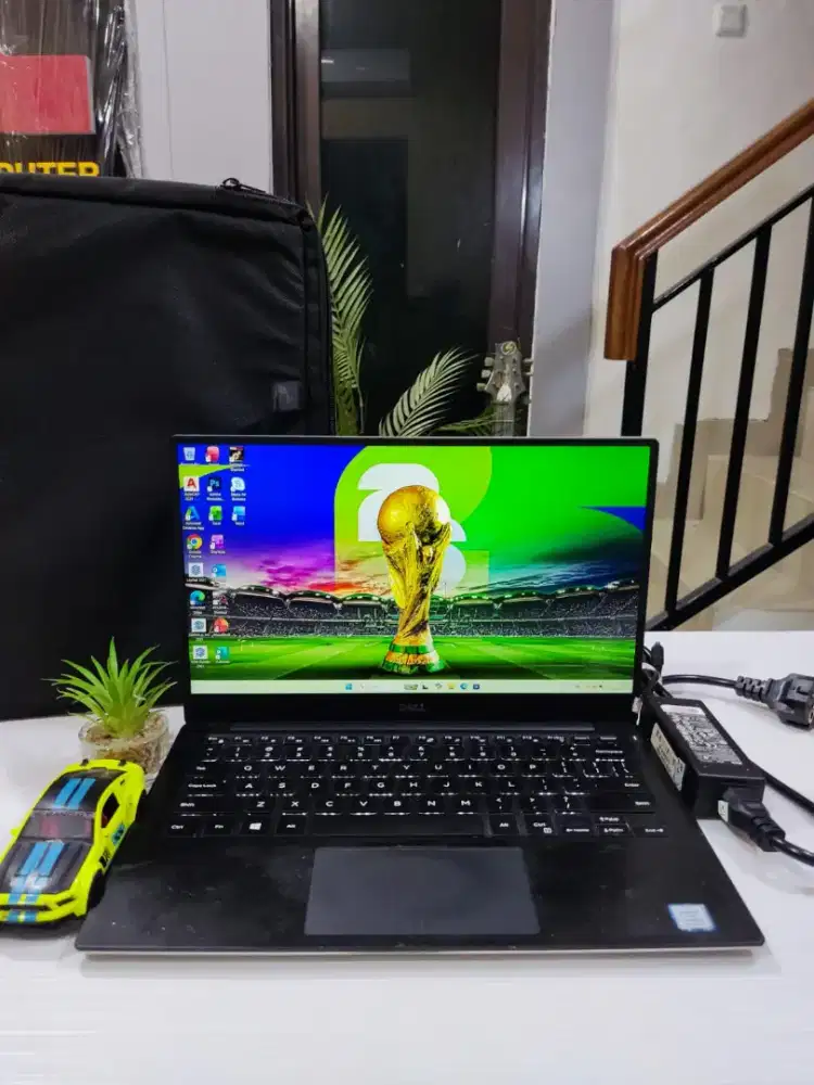 Laptop Branded Dell XPS 13 9360 Superslim Siap Pakai