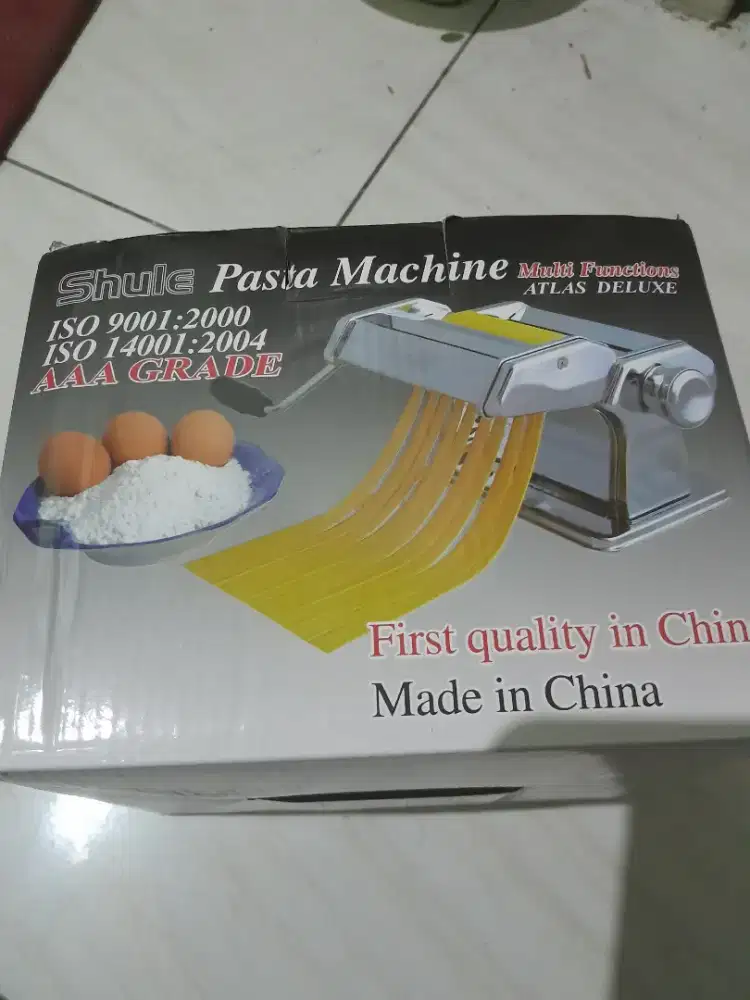 Alat pembuat mie