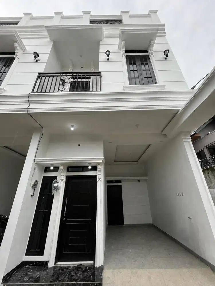 DIJUAL RUMAH MURAH MEWAH DI CONDET 3 LANTAI