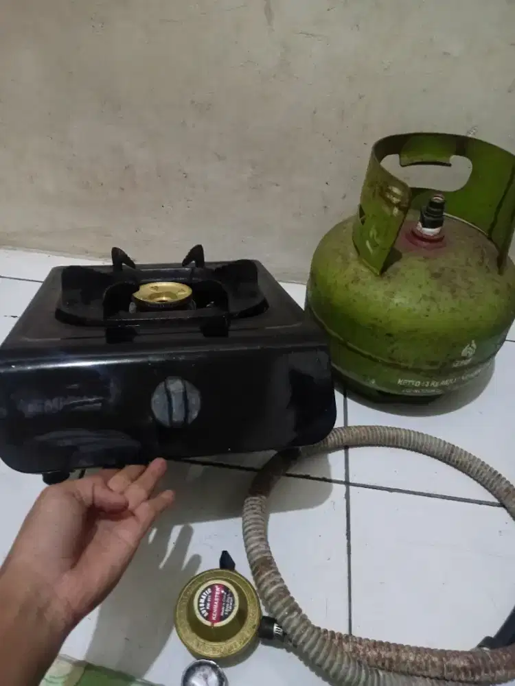 Kompor gas udah sepaketan komplit ya siap pakai aja
Harga 350ribu