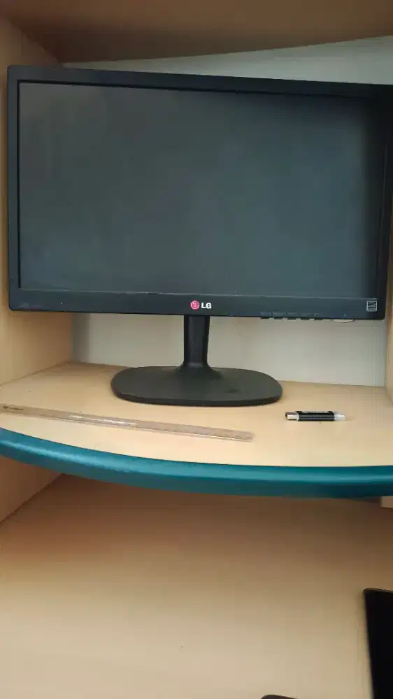 Monitor komputer merek LG