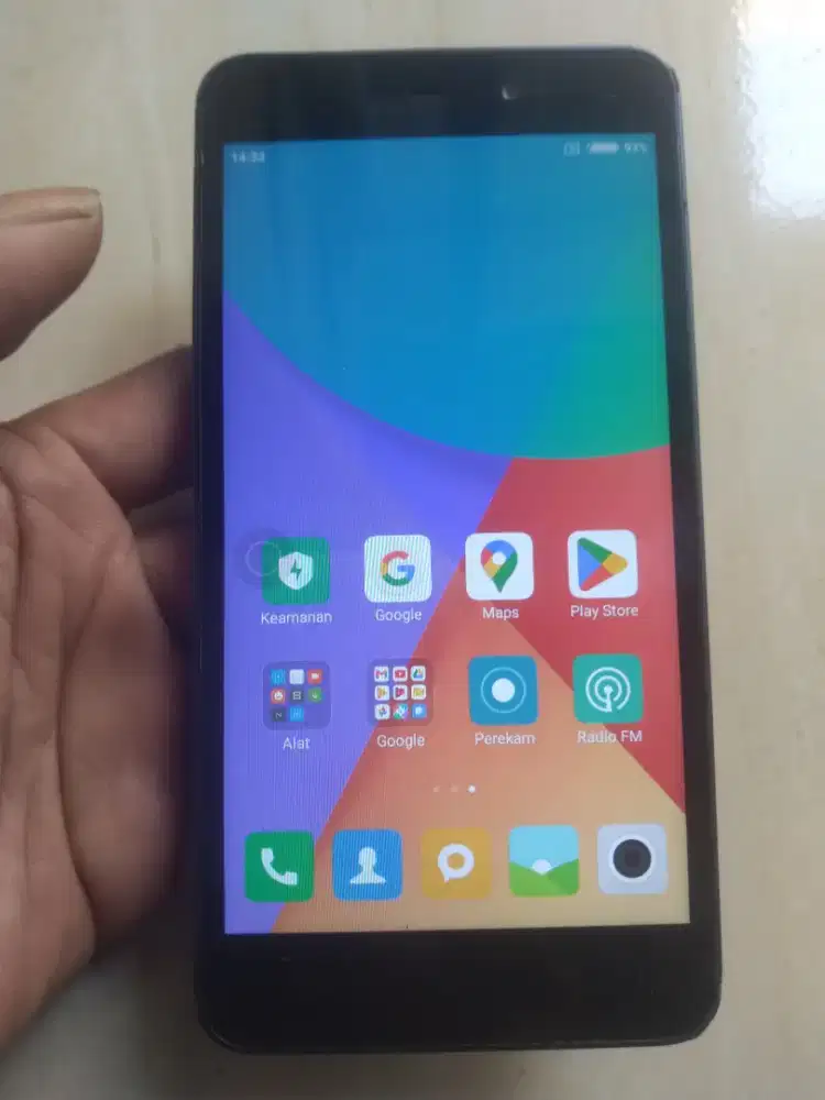 Hp androib xiomi redmi 4a jaringan 4G kondsi masih bagus