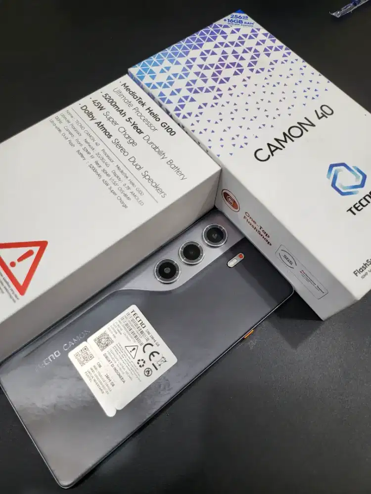 Tecno Camon 40 8/256 GB Mulus Garansi ON Februari 2027