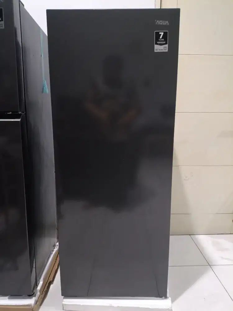 Jual Freezer Tegak 180L