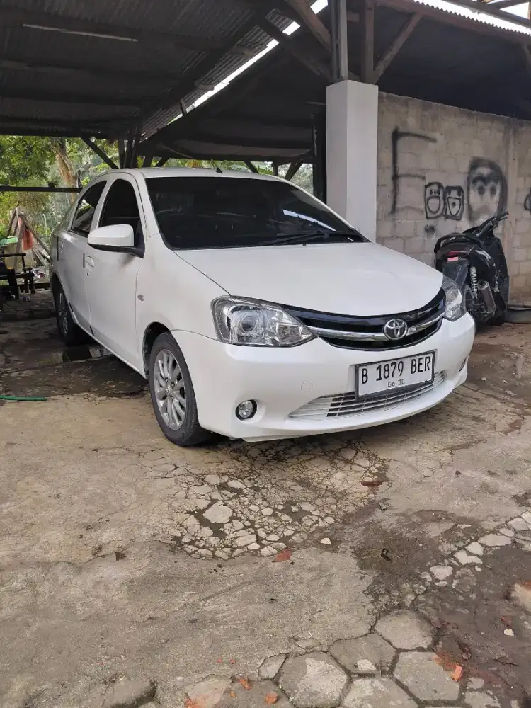 Toyota etios sedan