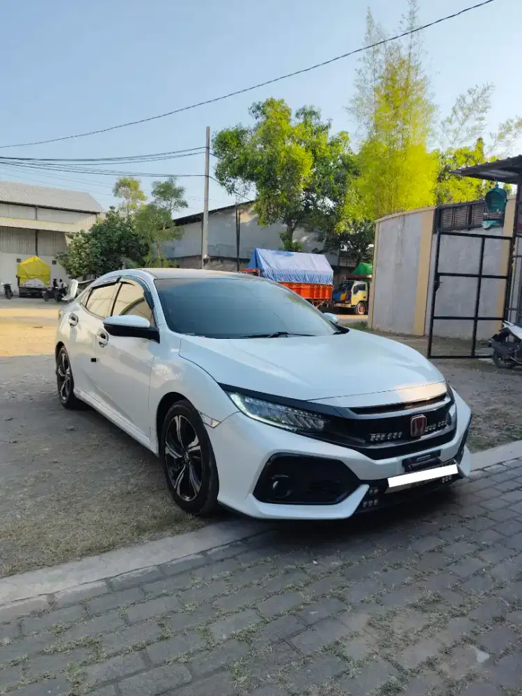 Civic Hatchback 2019 A/T 1,5 Warna Putih