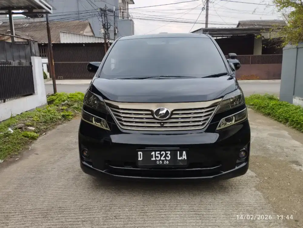 Mulus Toyota Vellfire 2.5 AT
