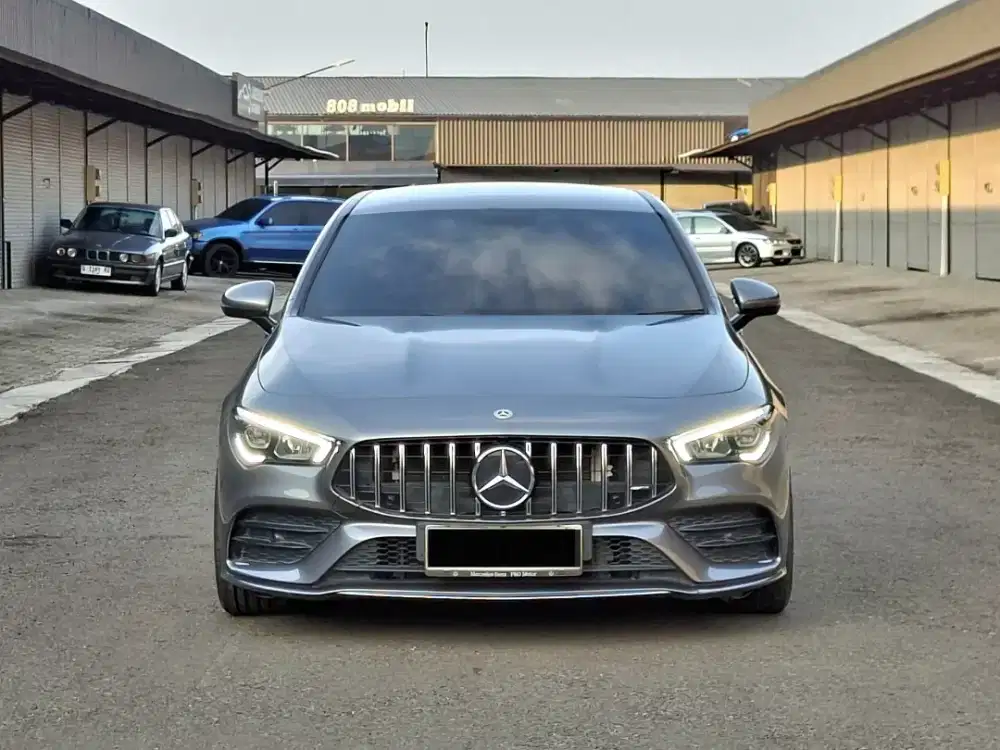 Mercedes-Benz CLA200 AMG Line 2022