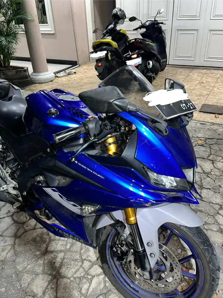 YAMAHA R15 SECOND