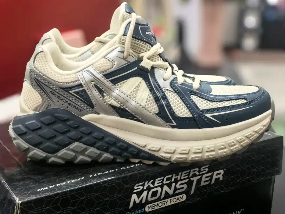 Skechers Monster EVO Mens Size 41 Like New Sperti Baru, Hanya Pake 2x
