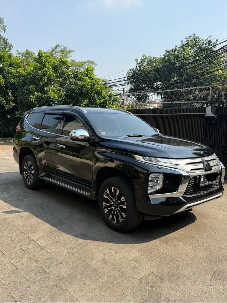 Pajero Sport 2022 DAKAR ULTIMATE Hitam