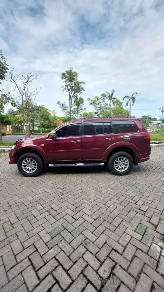 Mitsubishi Pajero Sport  matic diesel 2010 sangat bagus tangan 1 mulus
