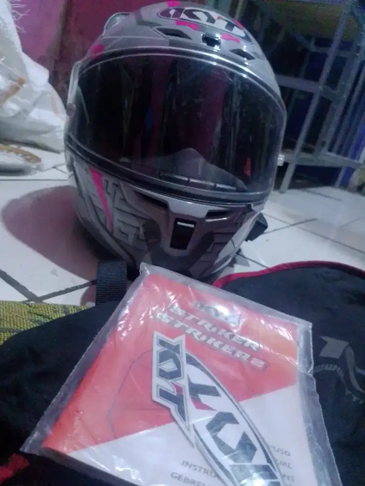 helm kyt striker 2