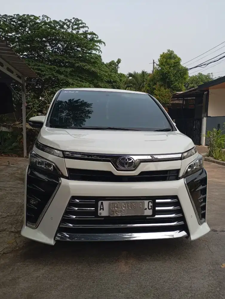 Toyota Voxy matic tahun 2018 pajak hidup
