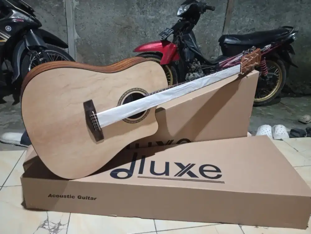 Gitar akustik original deluxe jumbo