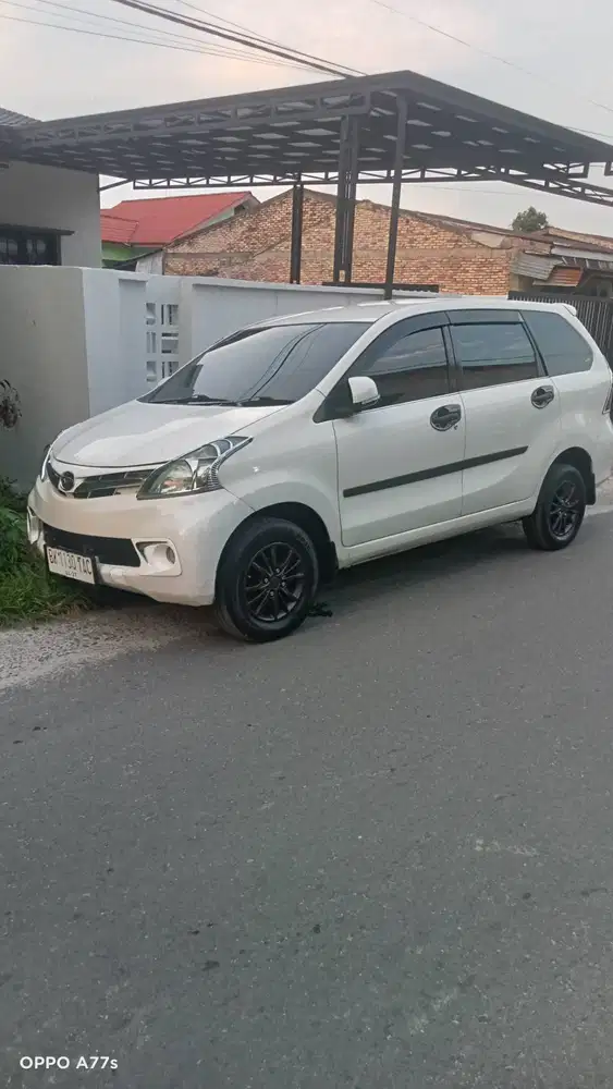 Xenia Sporty 2012