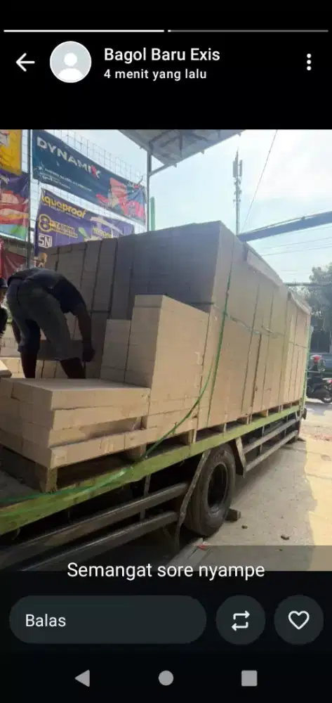 Tukang bangunan harian dan borongan