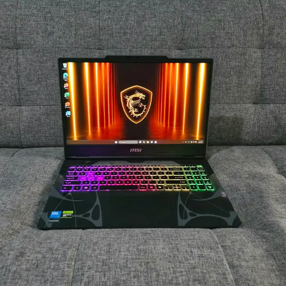 (BARU3MINGGU) MSI Core 7-240H RTX5060 Garansi April 2028 Like New