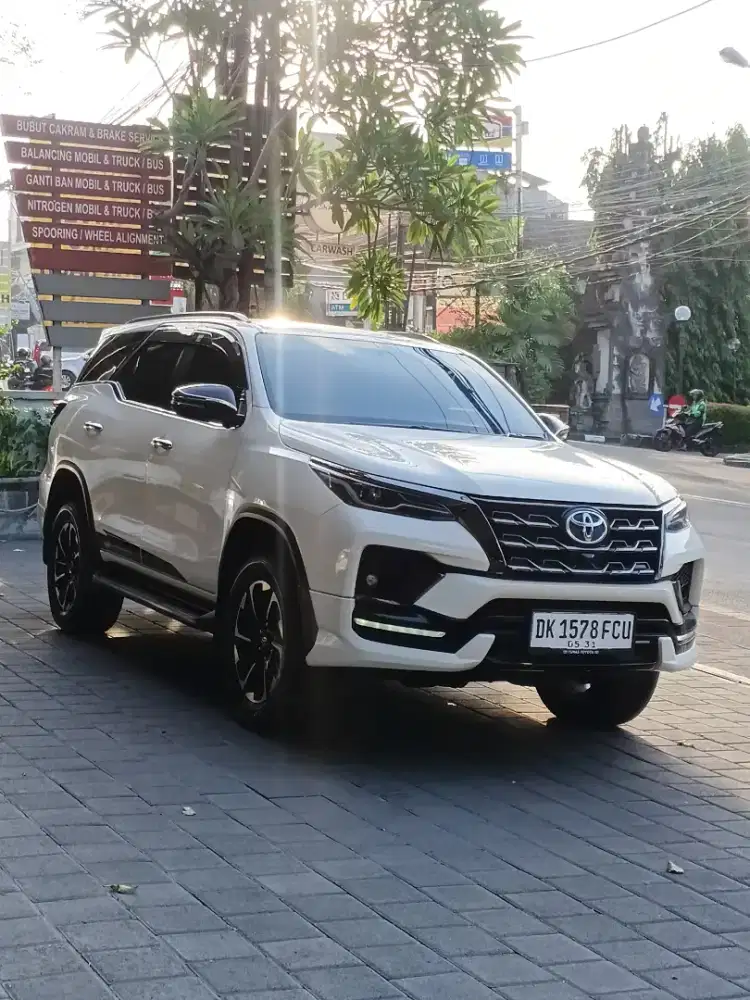 FORTUNER VRZ GR SPORT 2.8 PLAT BALI SEPERTI BARU