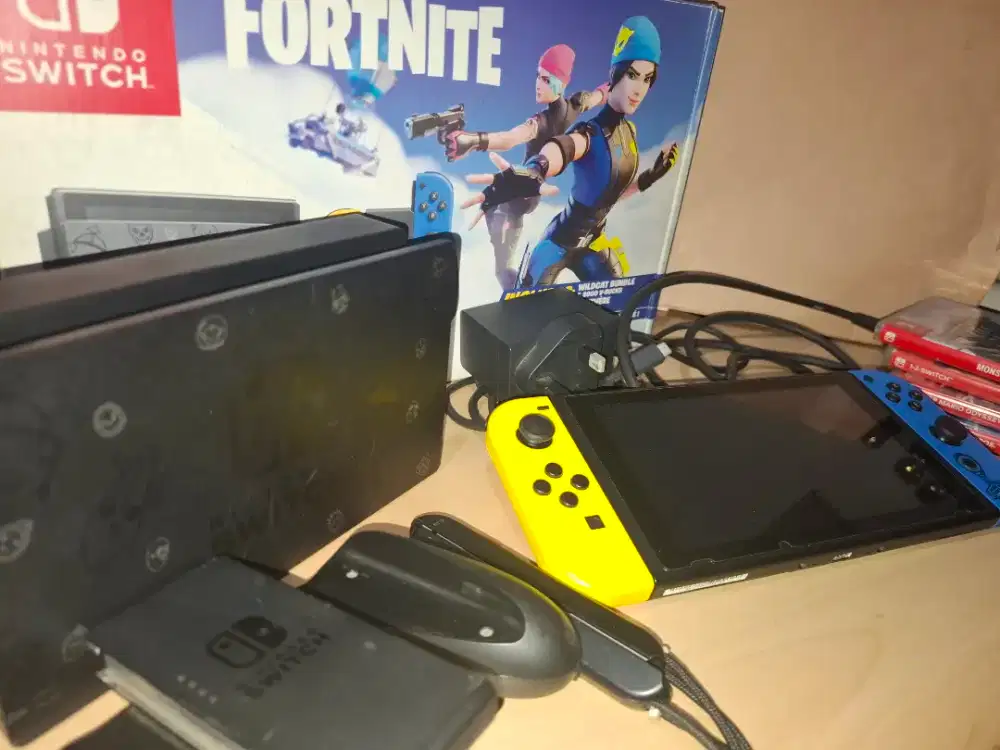 Nintendo Switch + Games