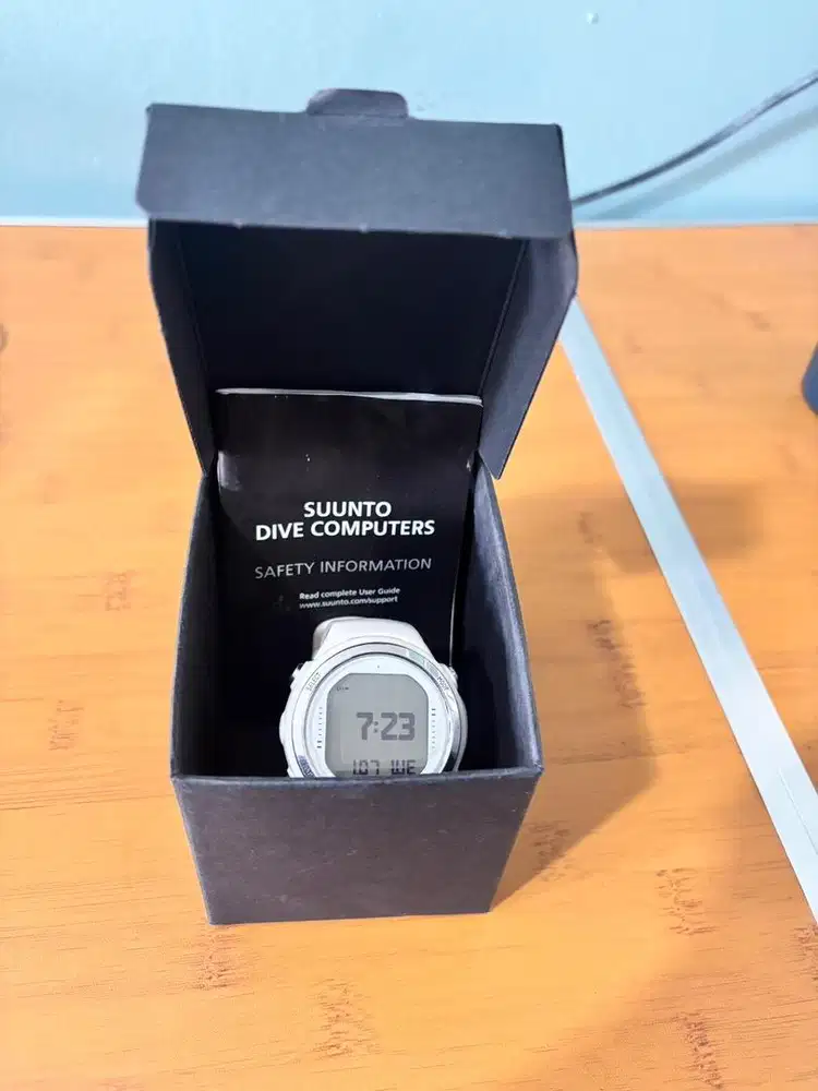 dive computer suunto D4i