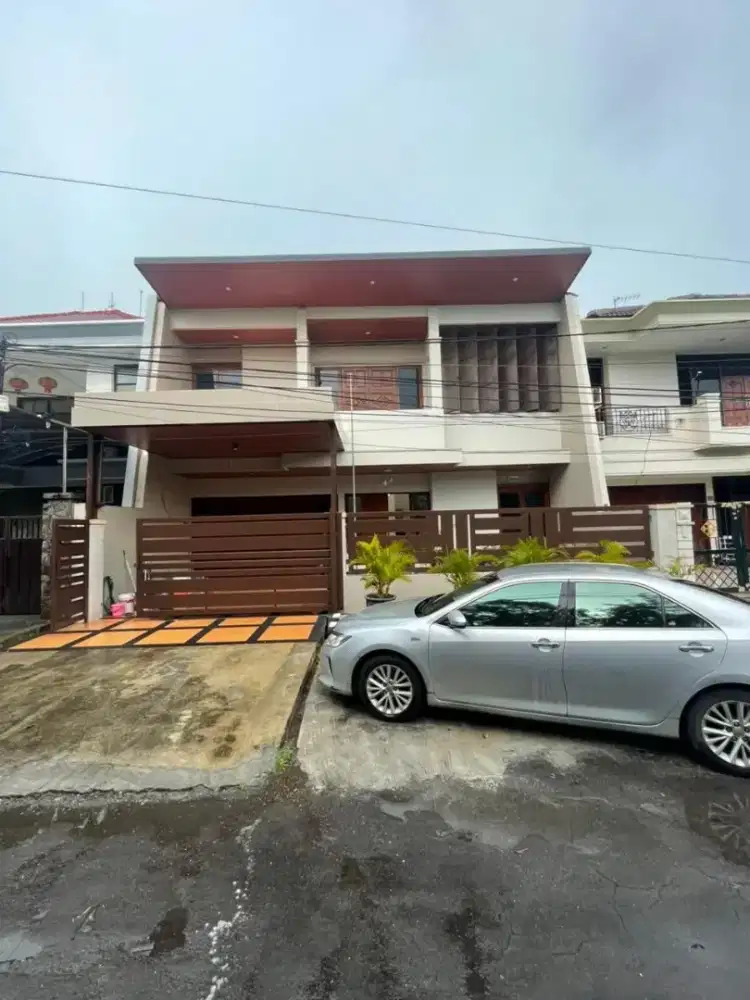 Selangkah Galaxy Mall‼️Rumah Cantik Dharmahusada Surabaya