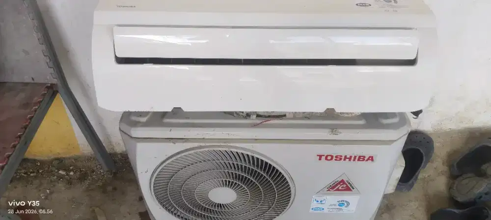 Di jual AC Toshiba 1/2pk sama pasang