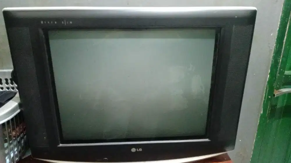 TV TABUNG 21 inchi LG