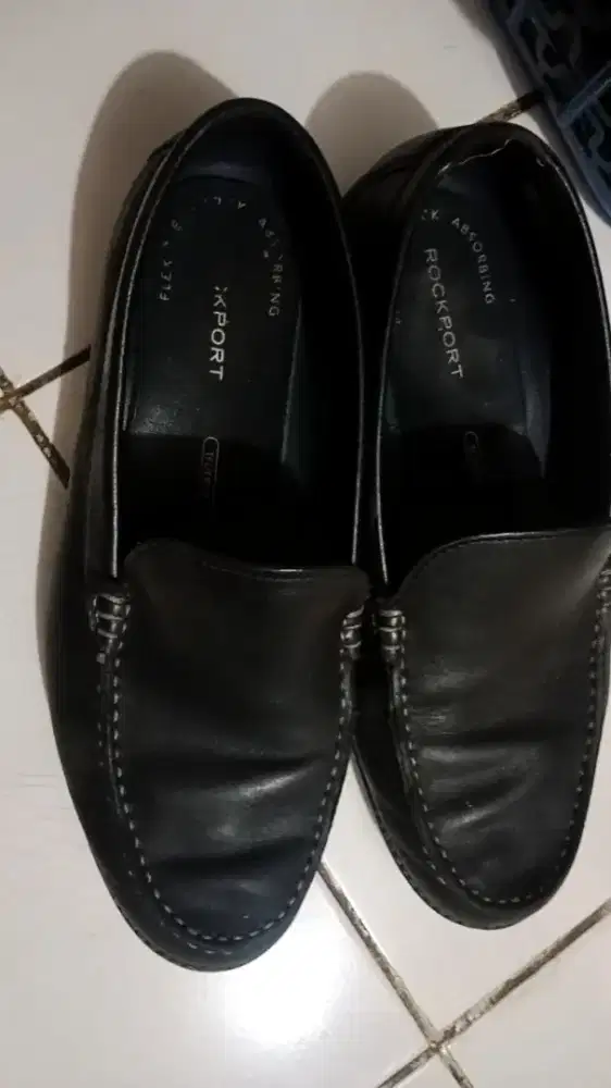 Sepatu slip-on Rockport Men Cayleb Venetian