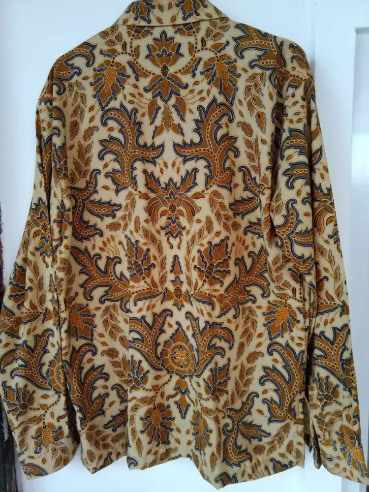Jual
Kemeja batik
Kondisi bagus 
Siap cod
Harga Rp 95 RB aja
Depok