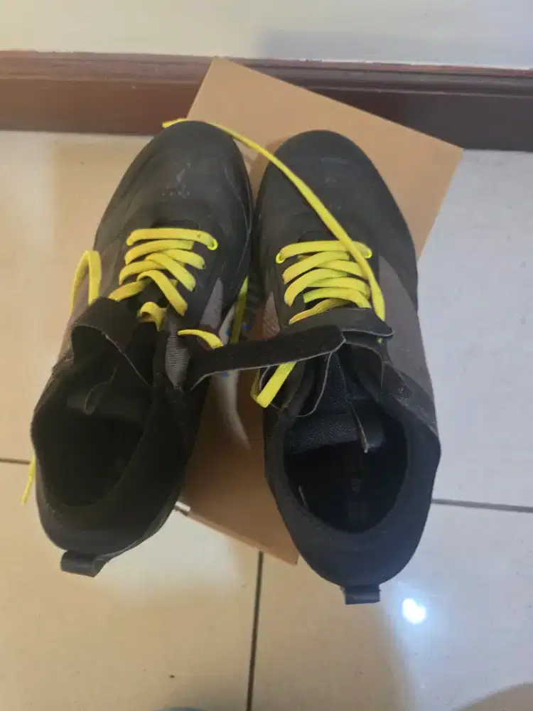 Sepatu cleat shimano AM7