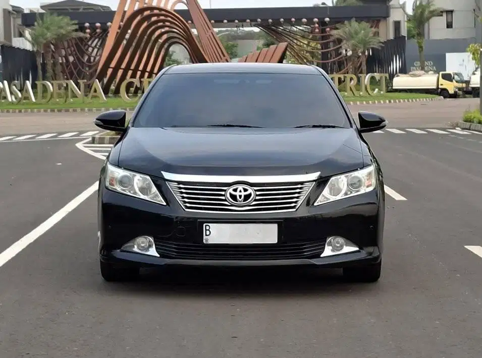ISTIMEWA Camry 2.4 V AT Automatic 2013 DP MURAH