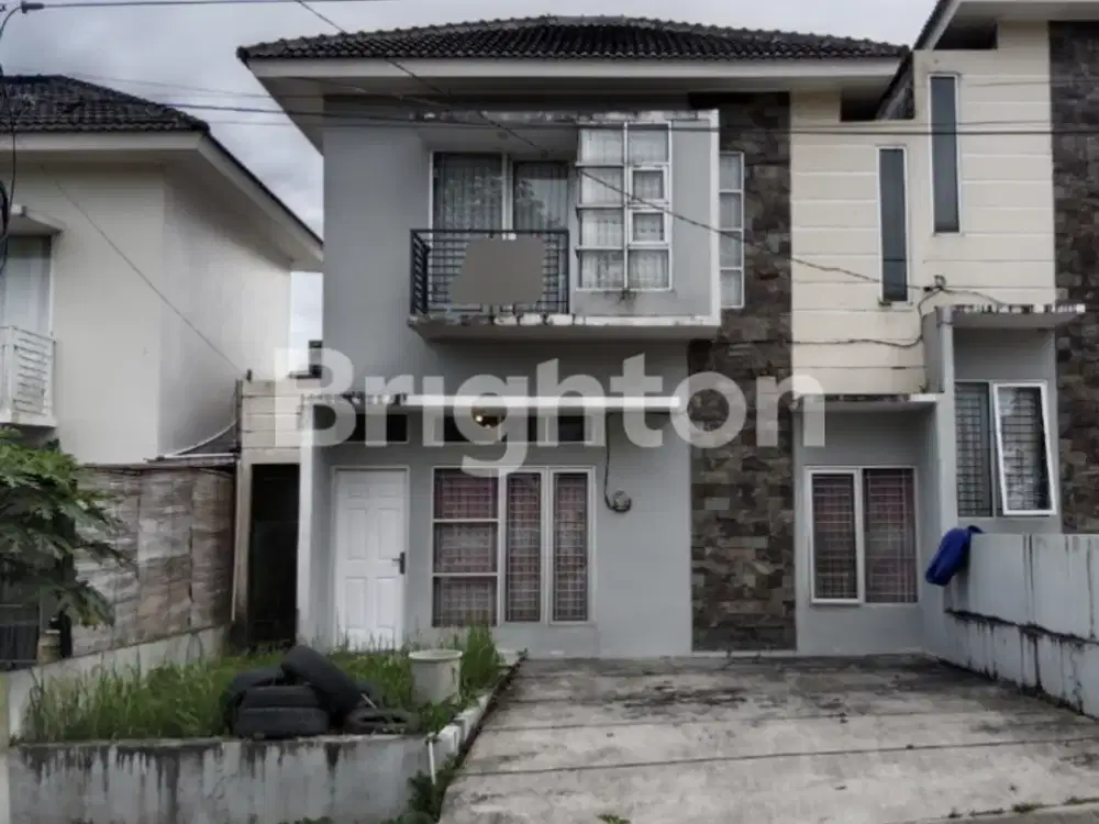 BALIKPAPAN, RUMAH ELIT BALIKPAPAN REGENCY (A050)
