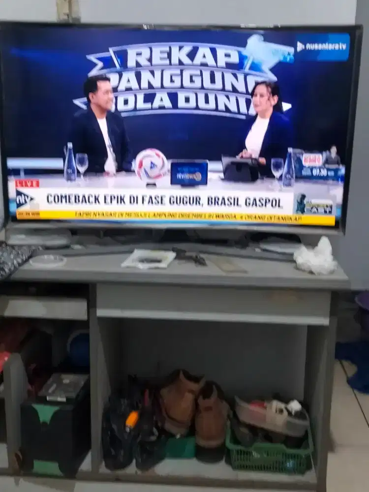Tv smart tv Samsung 43 rusak lcd lama lama gari