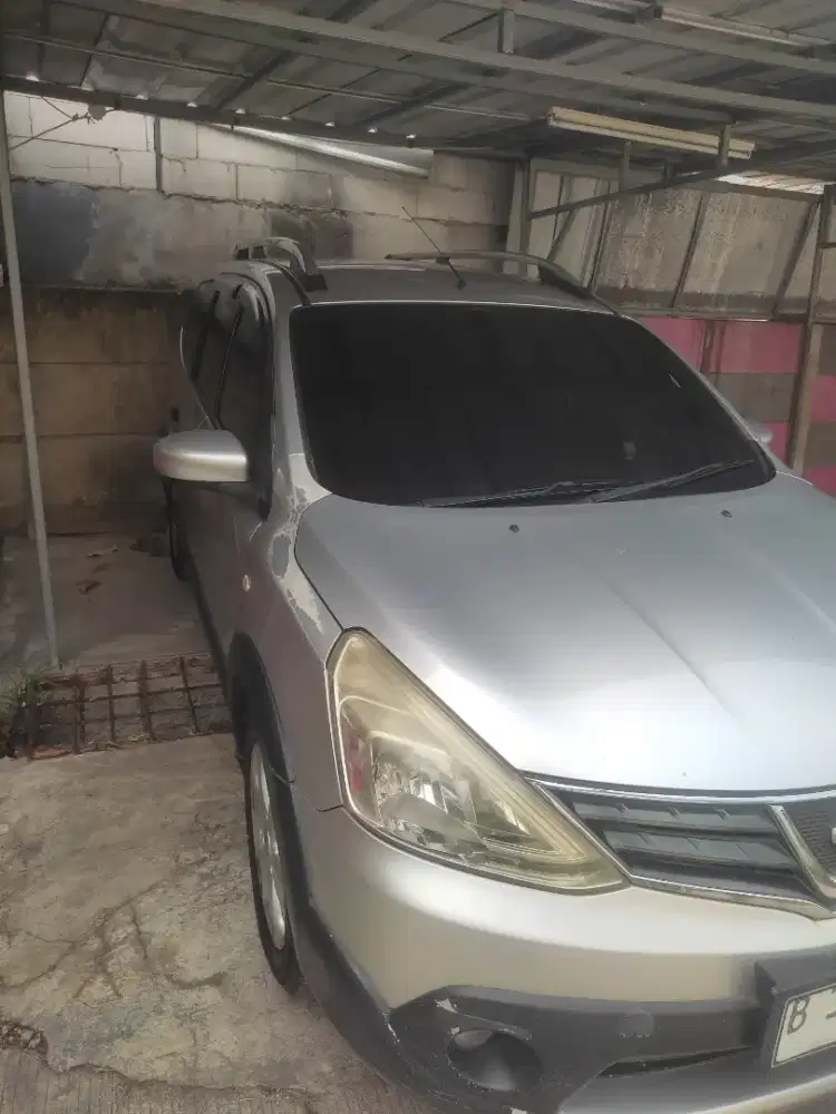 Nissan grand livina x gear